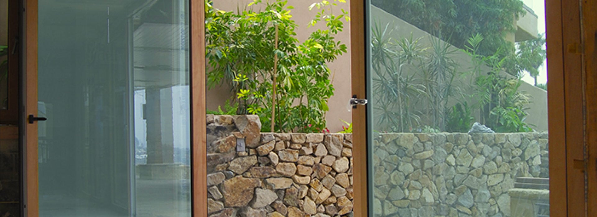Aluminum / Wood Clad – HSW.74 Horizontal Sliding Wall Glass Door System