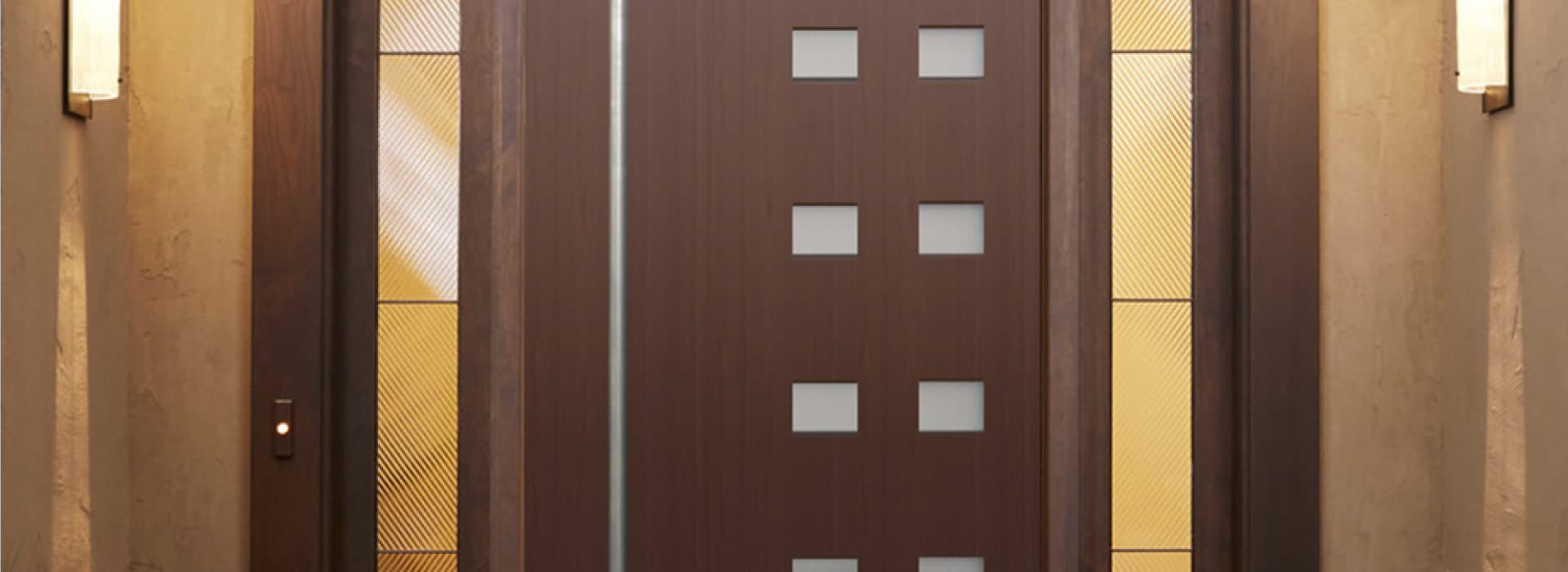 Solid Wood – S.23 Pivot Glass Door System